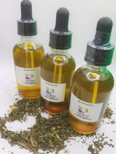 Load image into Gallery viewer, Men Beard Herbal Oil